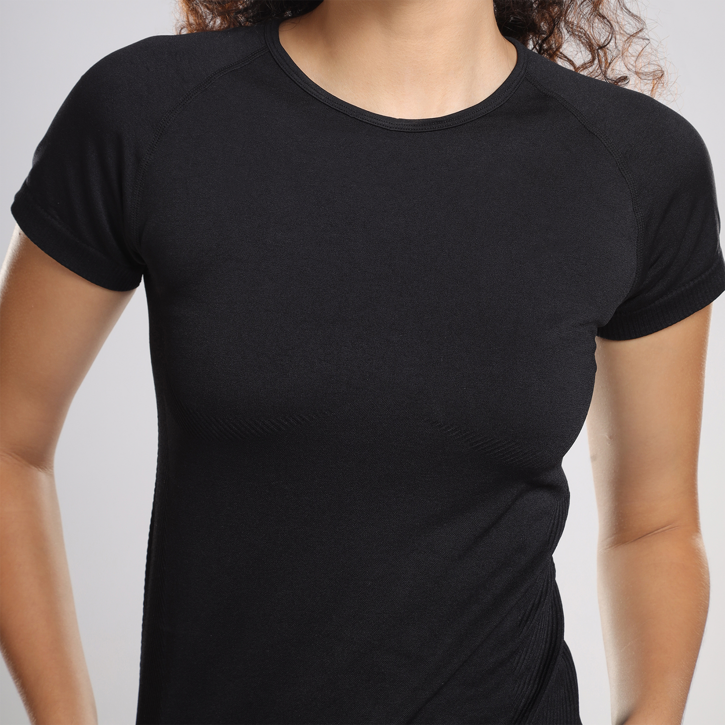 Aria Seamless Tee - Black