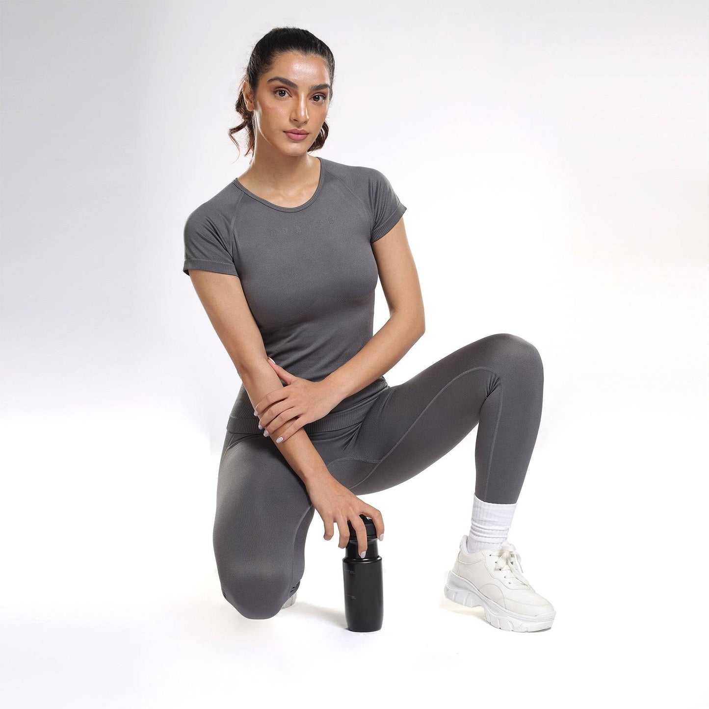 Aria Seamless Tee - Grey Stone