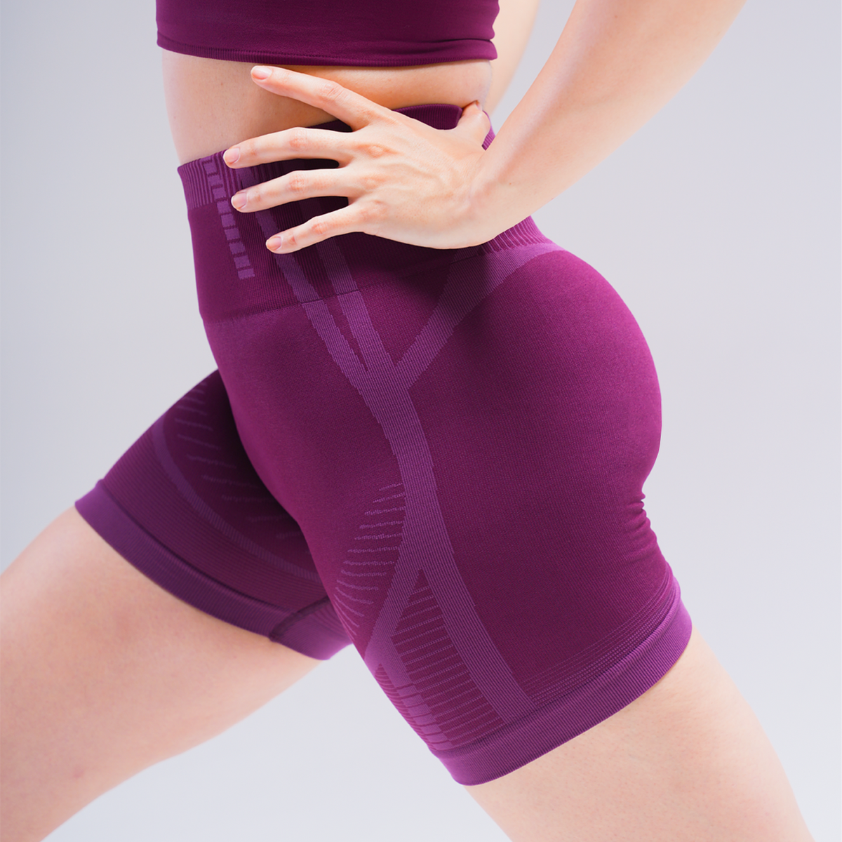 Contour Seamless Shorts - Deep Plum